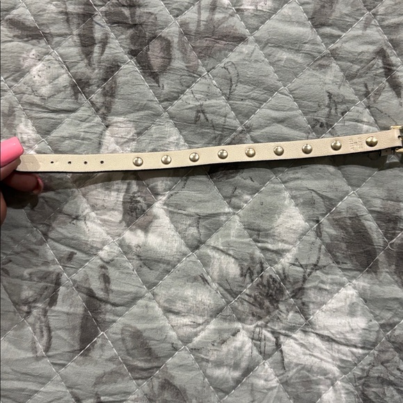 Valentino Studded Cream Belt
8 1/2 inches long - Picture 2 of 4